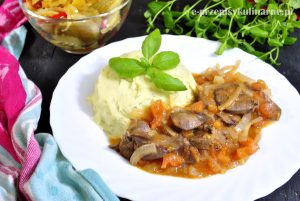 Wątróbka z pomidorami