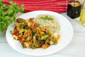 Warzywa z kurczakiem