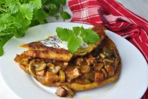 Placki ziemniaczane z sosem myśliwskim