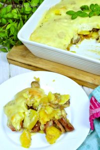 Zapiekanka ziemniaczana z kiełbasą i pieczarkami