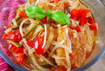 Ryba po japońsku – przepis na rybę w zalewie pomidorowej