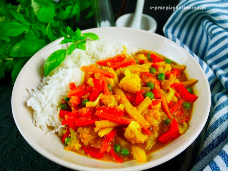 Warzywa w sosie curry – przepis na wegańskie curry