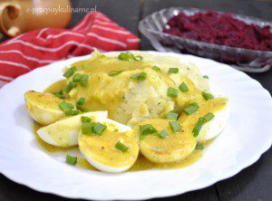 Jajka w sosie musztardowym