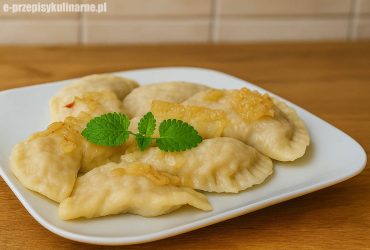 Pierogi z mięsem i pieczarkami