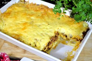 Zapiekanka z puree ziemniaczanym i mięsem mielonym