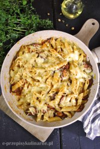 Jednogarnkowy makaron z kiełbasą