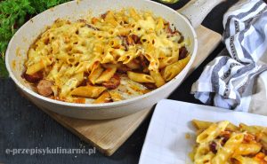 Jednogarnkowy makaron z kiełbasą