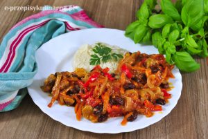 Gulasz z karkówki z warzywami