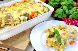 Zapiekanka makaronowa z pulpetami