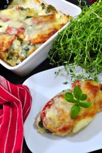 Zapiekana pierś z kurczaka z serem i pomidorami