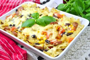 Zapiekanka makaronowa z kiełbasą