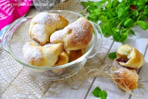 Rogaliki maślane z marmoladą