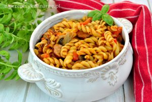 Kociołek chłopski z makaronem