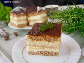 Ciasto Przynęta Brzyduli – piernikowy biszkopt z masą grysikową
