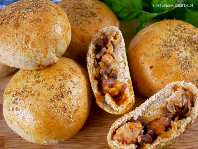 Bułeczki gyros – drożdżowe bułki z kurczakiem i pieczarkami