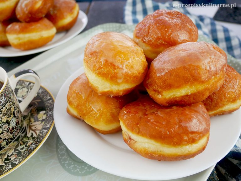 Pączki mięciutkie i puszyste – tradycyjny przepis ze starego zeszytu