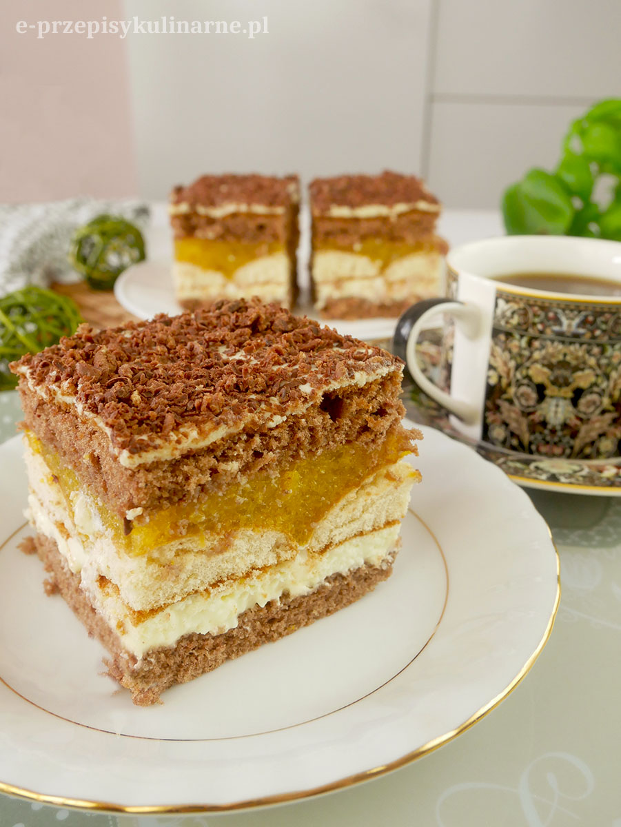 Ciasto Słomiana Wdowa – wyjątkowy biszkopt z musem brzoskwiniowym