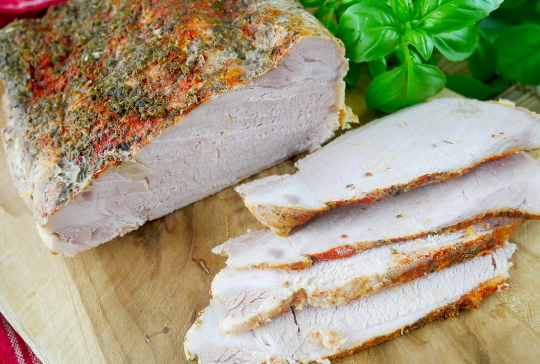 Schab pieczony w rękawie z czosnkiem i majerankiem