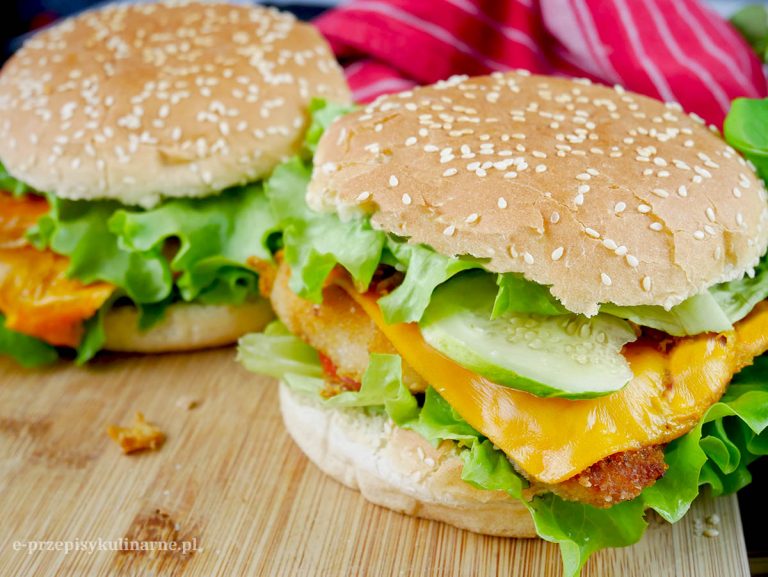 Polish Burger – buła, schabowy i wypasione dodatki