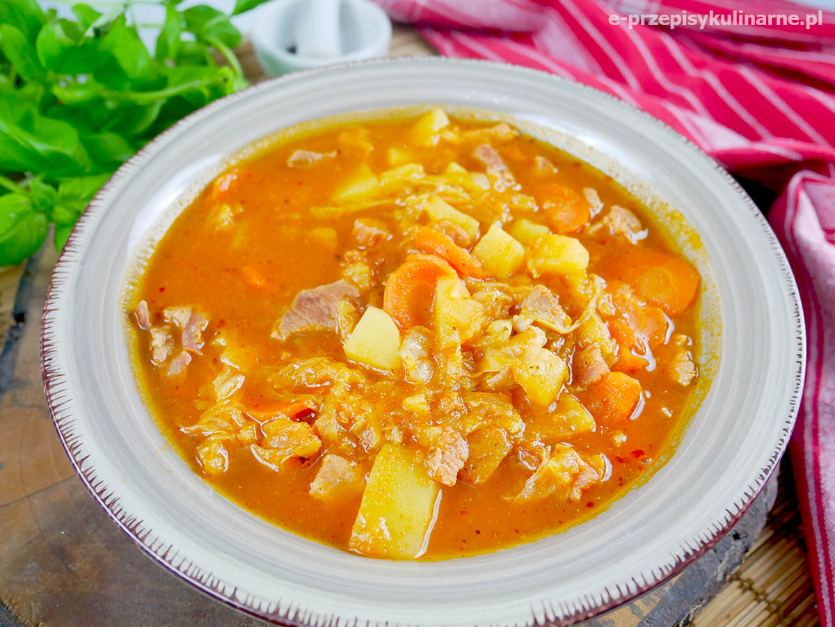 Zupa zbójnicka po śląsku – pyszne i sycące danie na obiad