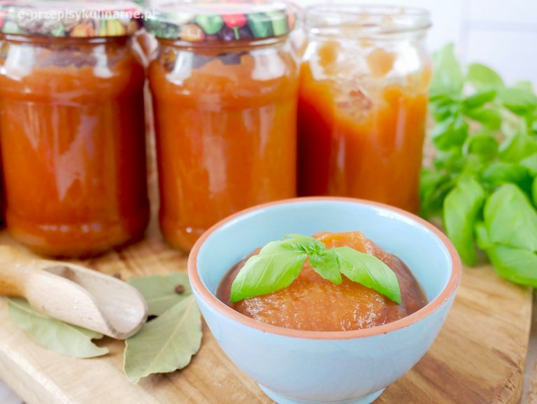 Ketchup z cukinii. Poznaj przepis na pyszną pastę warzywną