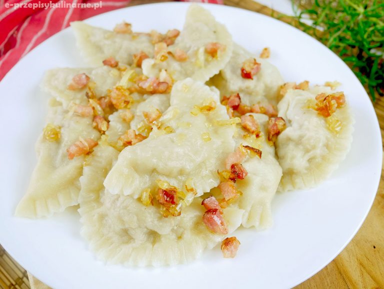 Pierogi z mięsem i kapustą kiszoną jak u babci