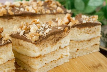 Kajmakowiec Królewski – najlepsze ciasto kajmakowe z kremem