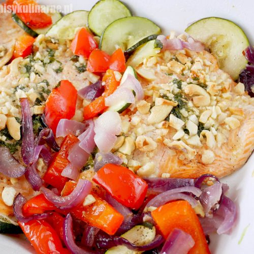 Pstrąg zapiekany z warzywami