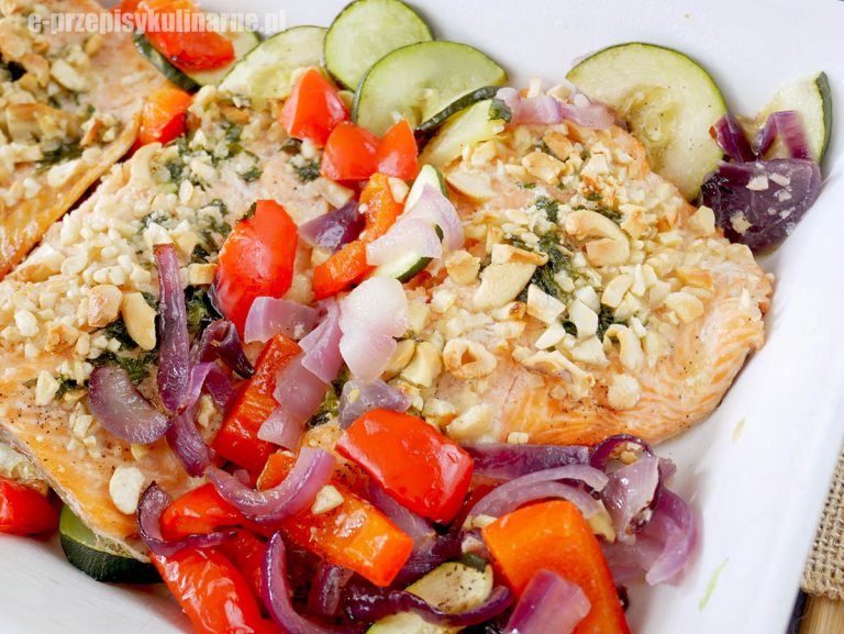 Pstrąg zapiekany z warzywami