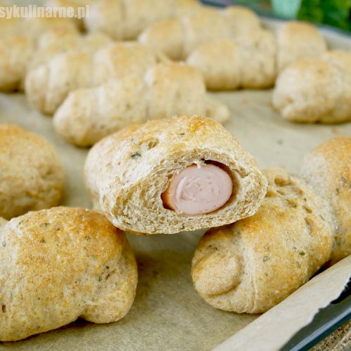 Bułki z parówką – miękkie, domowe i idealne na szybką przekąskę