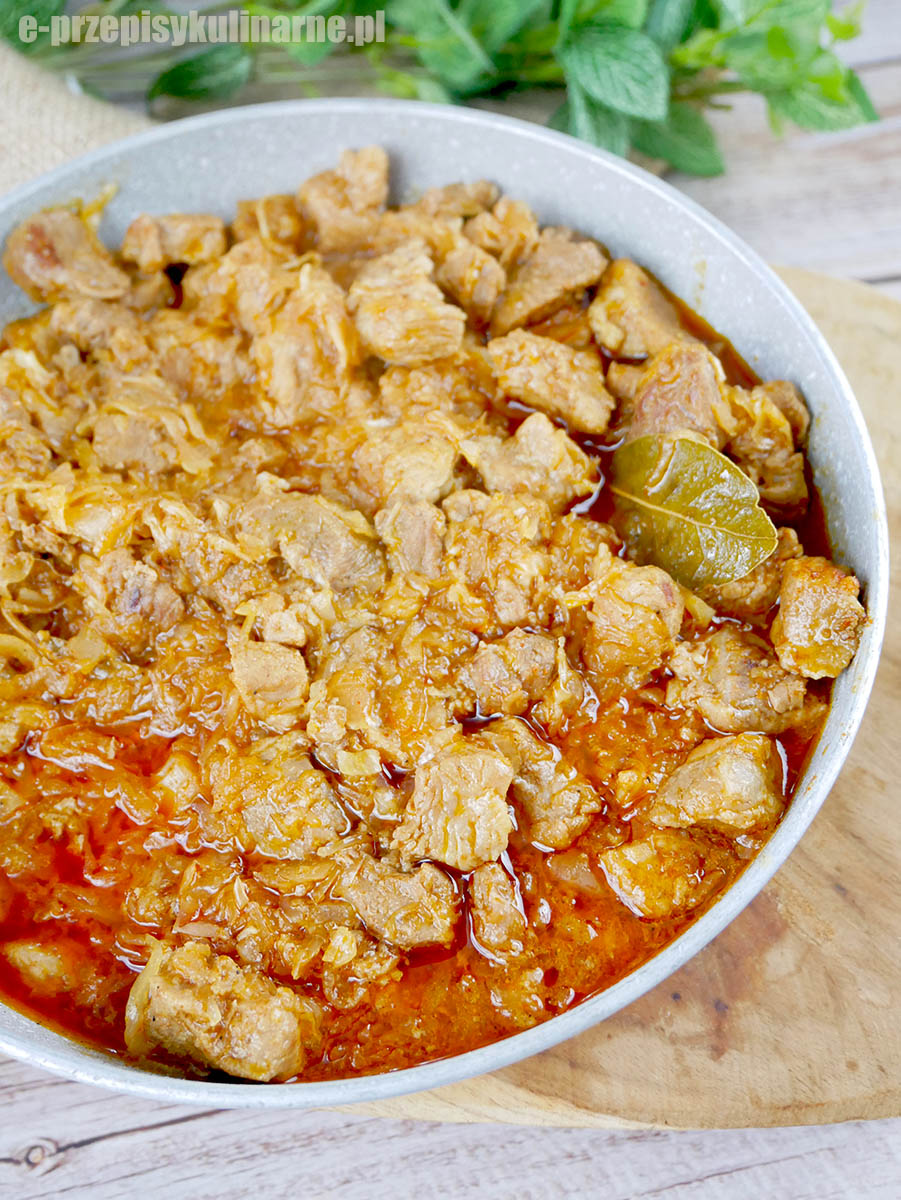 Gulasz segedyński – aromatyczny, rozgrzewający i bardzo smaczny obiad