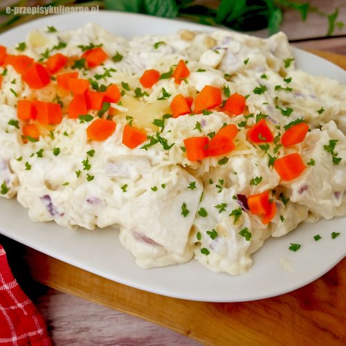 Śledzie z serem żółtym w musztardowym sosie – posmakują każdemu