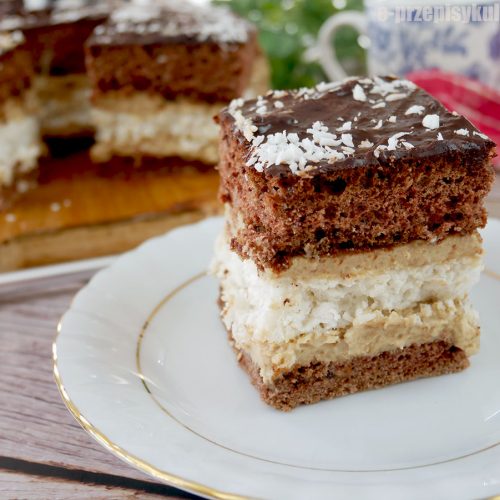 Kawowy Przekładaniec – klasyczne ciasto jak z dawnej cukierni