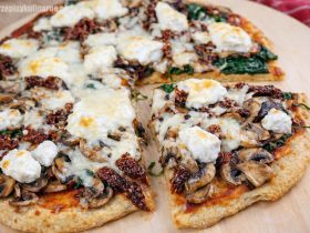 Pizza twarogowa ze szpinakiem i ricottą – szybka i lekka