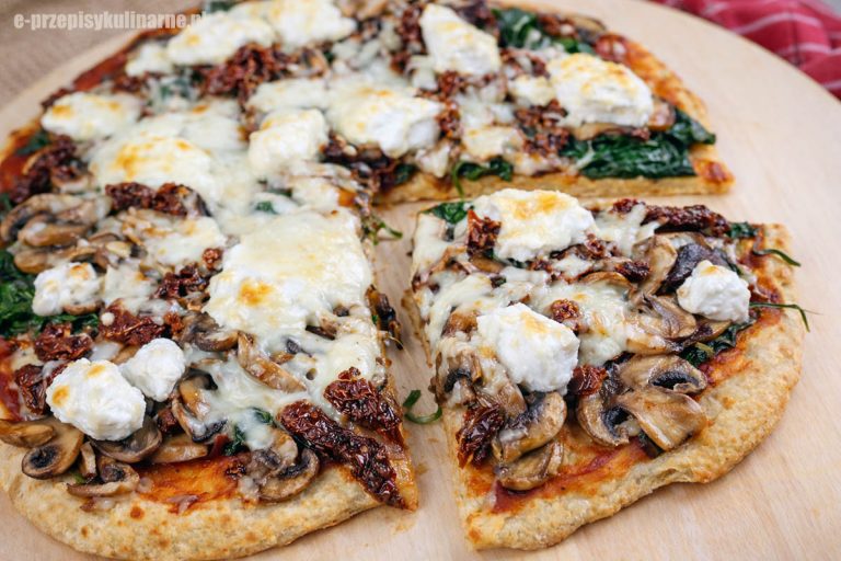 Pizza twarogowa ze szpinakiem i ricottą – szybka i lekka