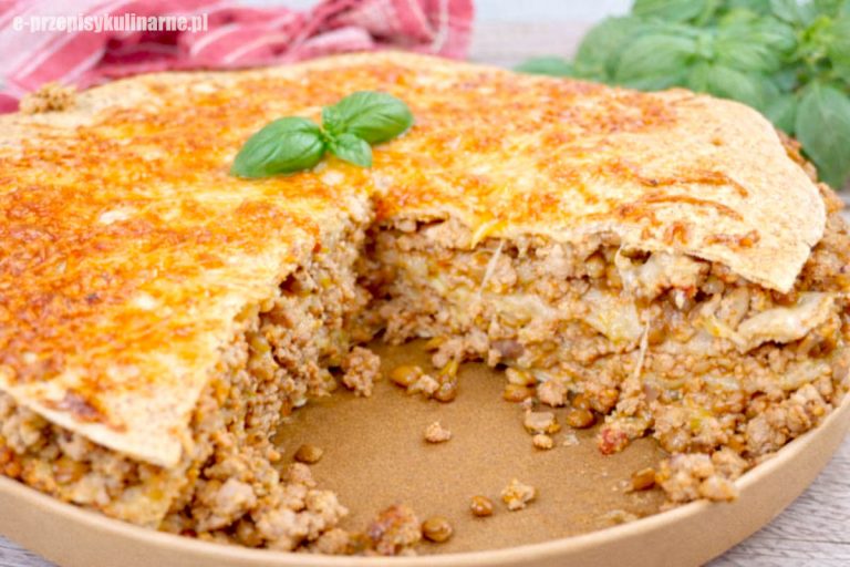 Torcik z tortilli z mięsem mielonym